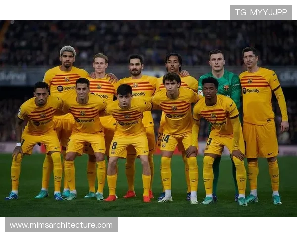 瓦伦西亚传统豪门地位下滑趋势持续,对西甲竞争格局带来影响 瓦伦西亚传统豪门地位下滑趋势持续,对西甲竞争格局带来影响