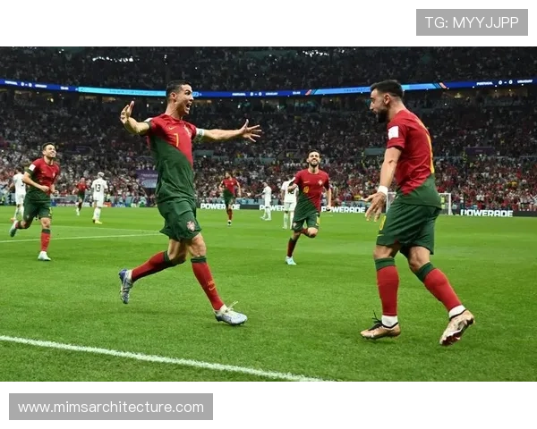 B费与C罗国家队核心作用及战术地位对比分析 B费与C罗国家队核心作用及战术地位对比分析