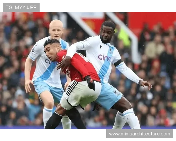 曼联进攻屡陷最后一传困局,是战术设计缺陷还是球员状态集体下滑?