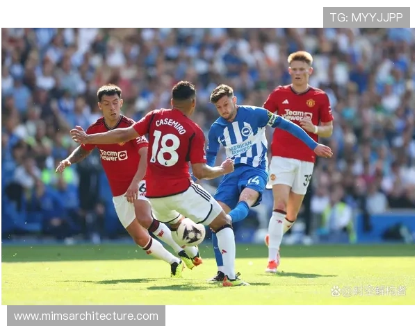 曼联阵容越拼越乱，临时凑战组合对赛季走势形成制约